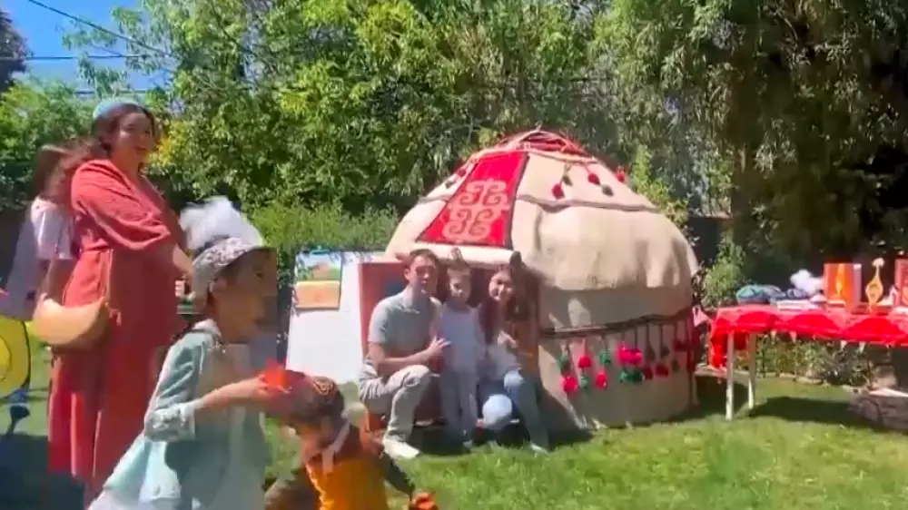 В США открылся первый казахский детский сад