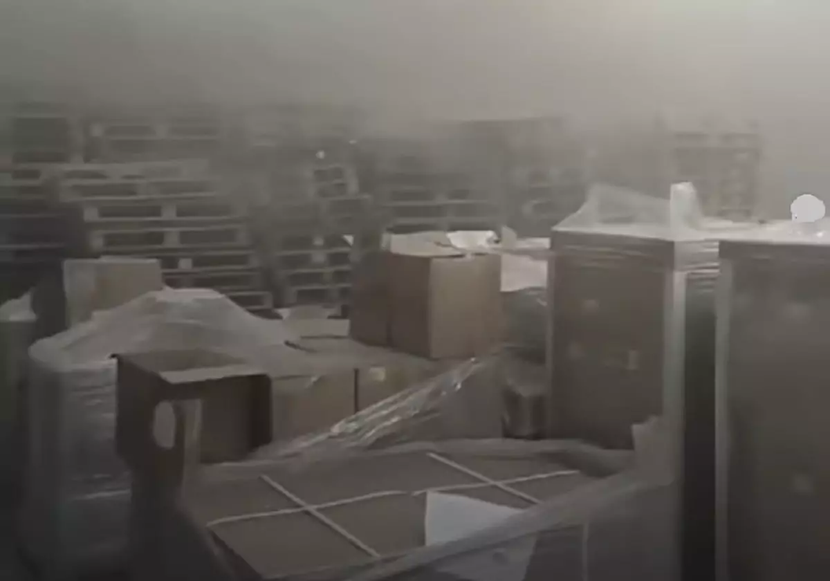 В мегаполисе горел павильон КЦДС "Атакент" (видео)