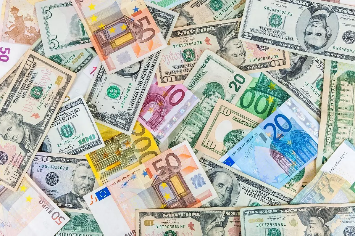 Курс доллара и евро в обменниках Алматы 2 мая 2024 