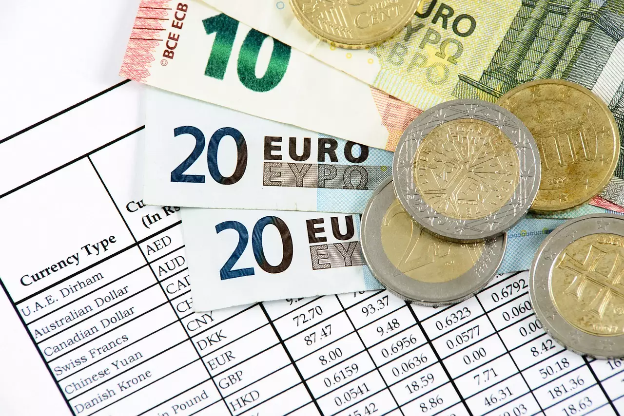 Курс валют на сегодня, 2 мая: какова стоимость доллара, евро и рубля