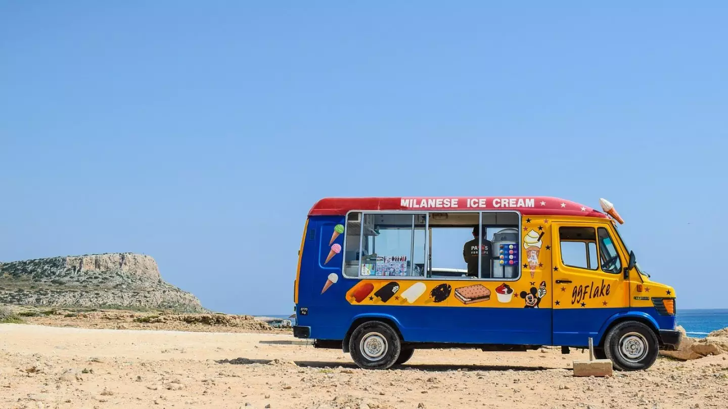 Фургон с мороженым сбил 29 детей в Кыргызстане