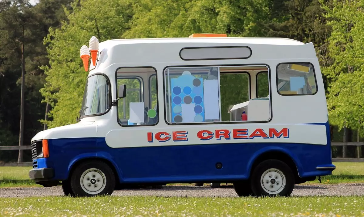Мини-грузовик с мороженым сбил 29 детей
