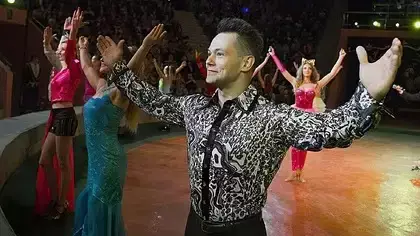 Российские циркачи Запашные после скандального увольнения на родине гастролируют по Казахстану