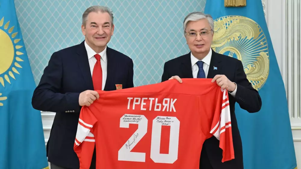 Токаев принял президента федерации хоккея России