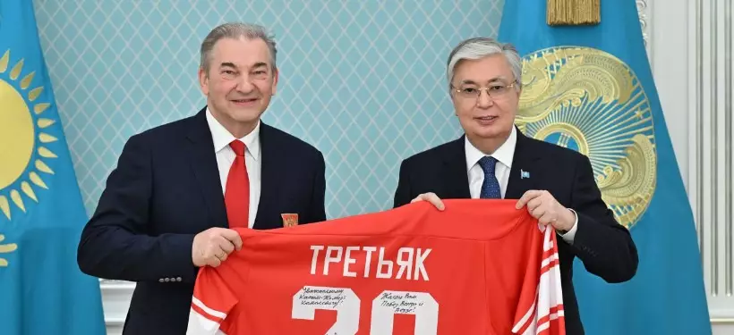 Токаев принял главу федерации хоккея России