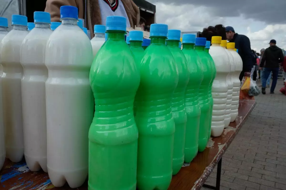 Депутат призвал защитить внутренний молочный рынок Казахстана от демпинга РФ