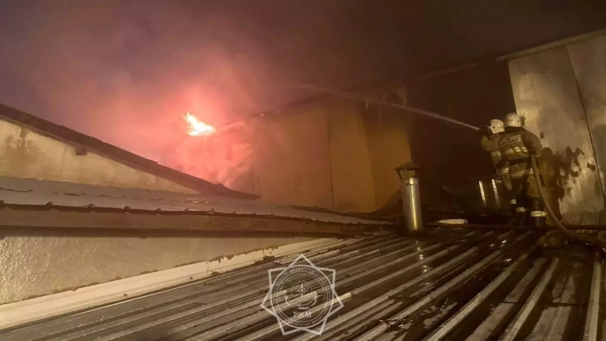 Крупный пожар потушили в селе Бесагаш