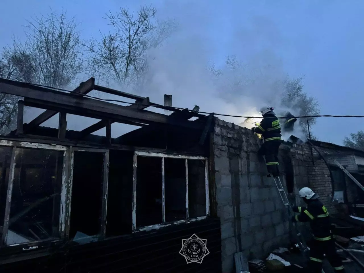 Пожар произошел в частном доме в Павлодаре