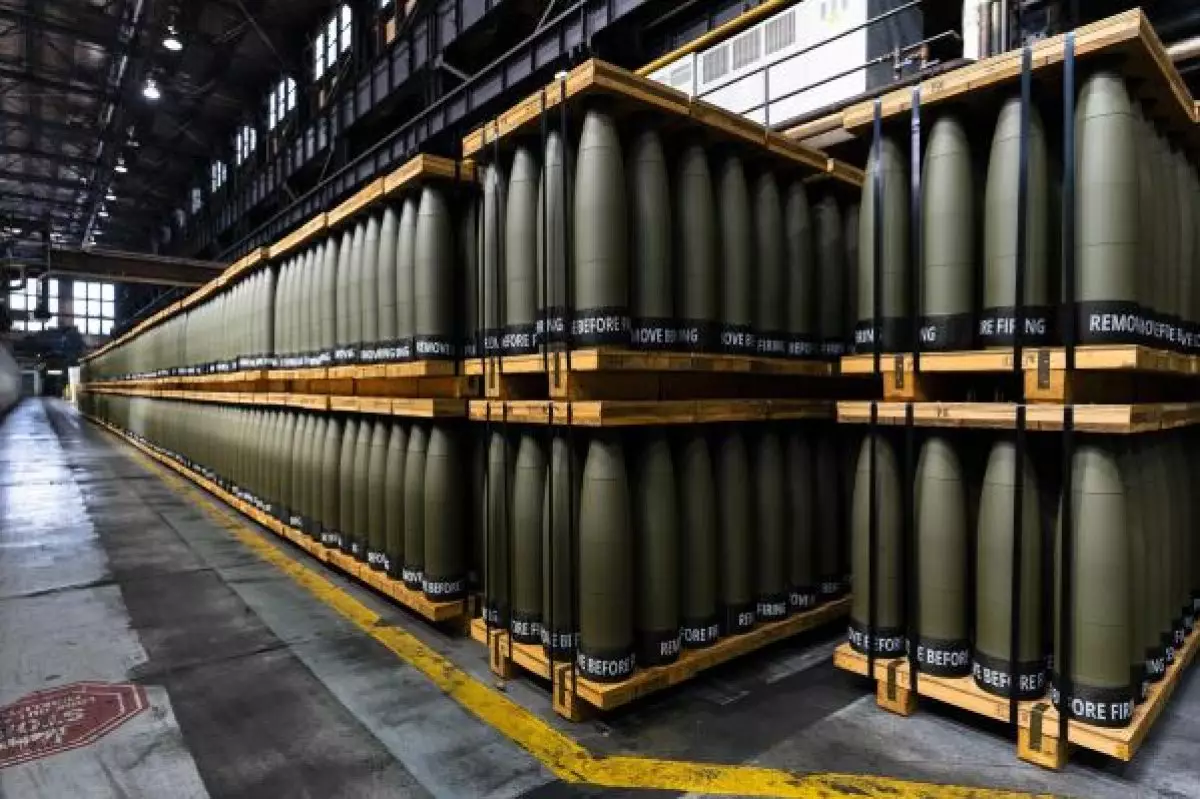 6 млрд долларов США выделил на производство артиллерийских снарядов