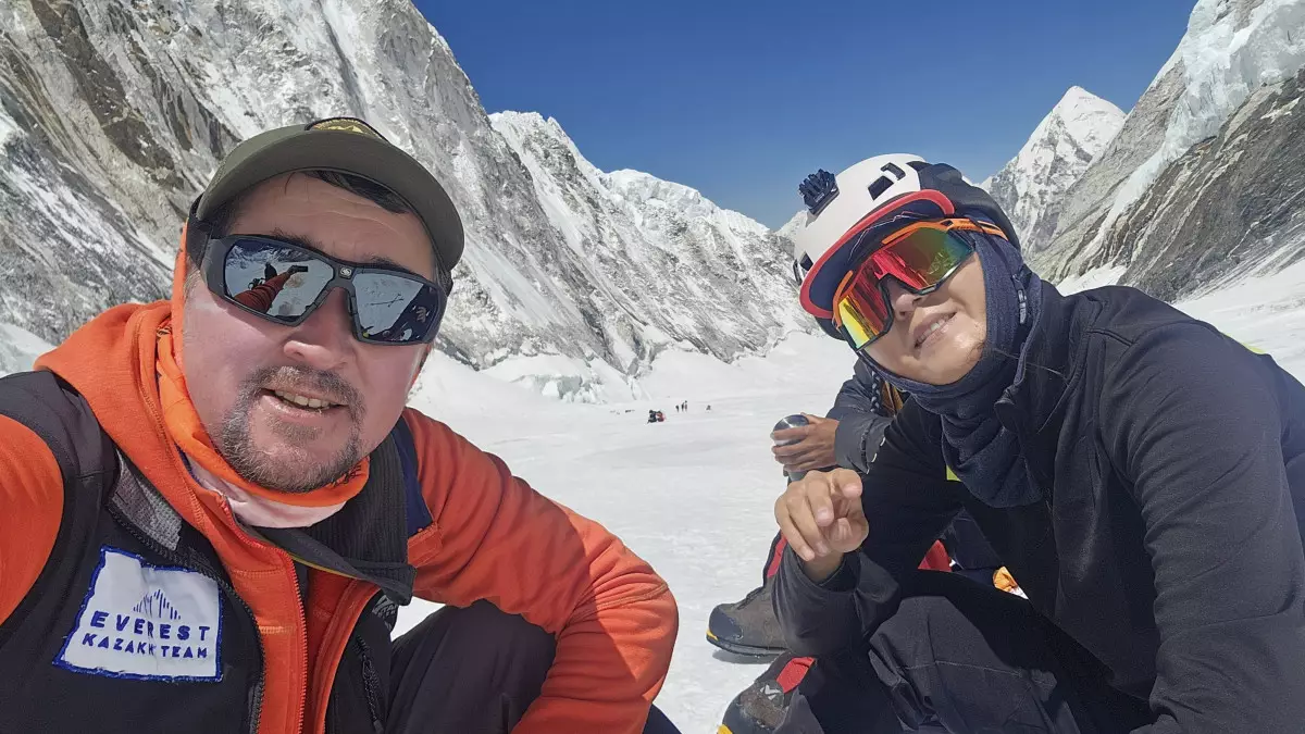 Казахстанцы получили благословение непальских богов на восхождение на Эверест