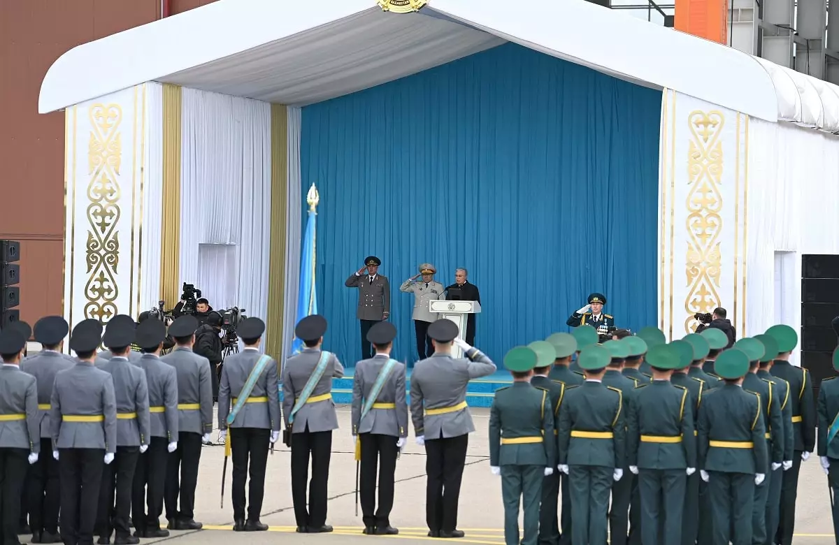 Глава государства принял участие в церемонии открытия авиабазы Национальной гвардии