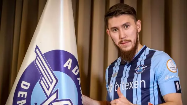 Сколько зарабатывает казахстанский футболист Аймбетов в Турции