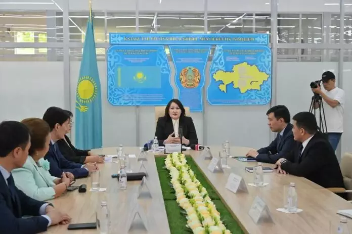 Сагиндыкова рассказала жителям Шымкента о реализации новой социальной политики