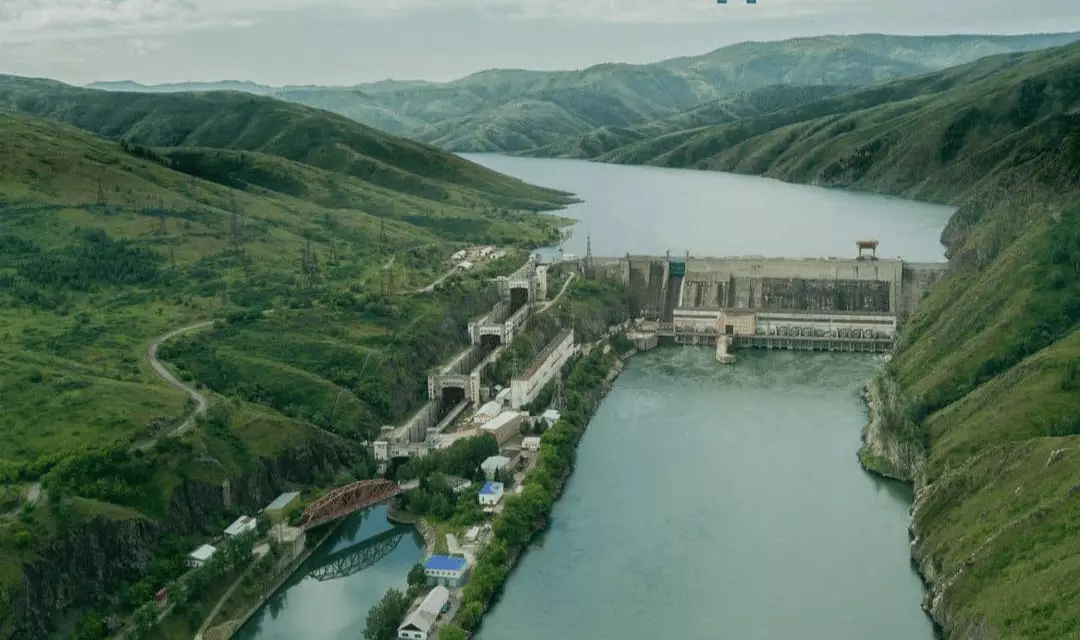 Снизился уровень воды реки Жайык в Уральске