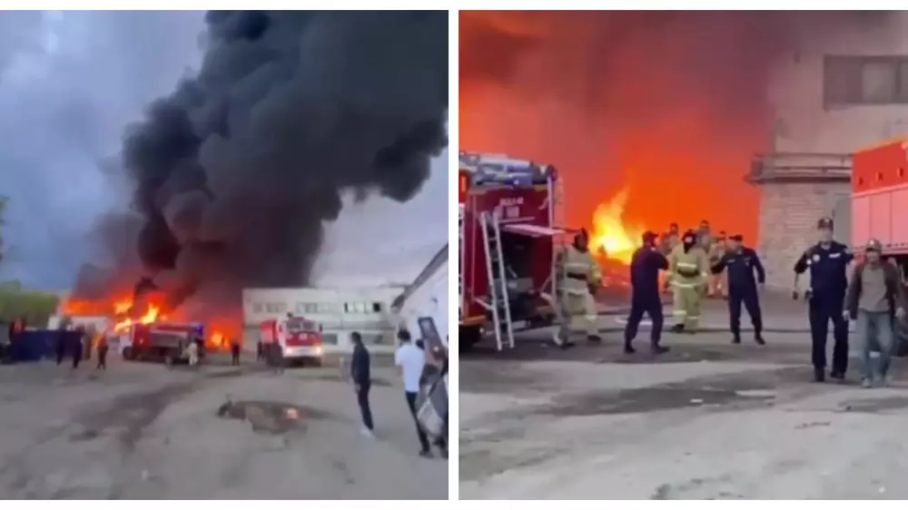 Пожар разгорелся на складе со стройматериалами в Актобе