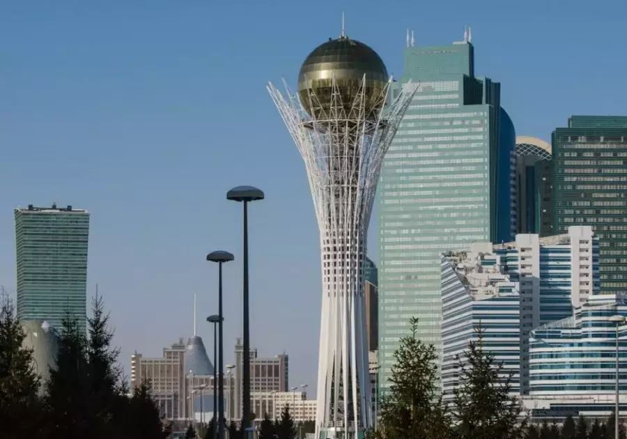 Астанада Бейбітшілік және келісім сарайы мен "Бәйтерек" монументі жабылды