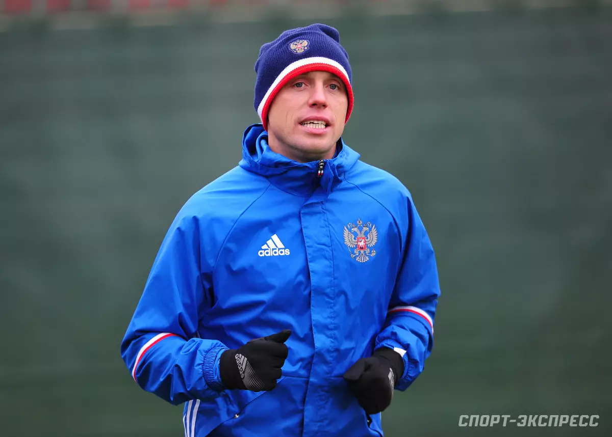 Форвард «Урарту» Долгов отреагировал на слухи о выводе Глушакова из основного состава команды