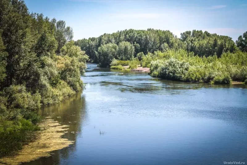 На реке Урал продолжает повышаться уровень воды