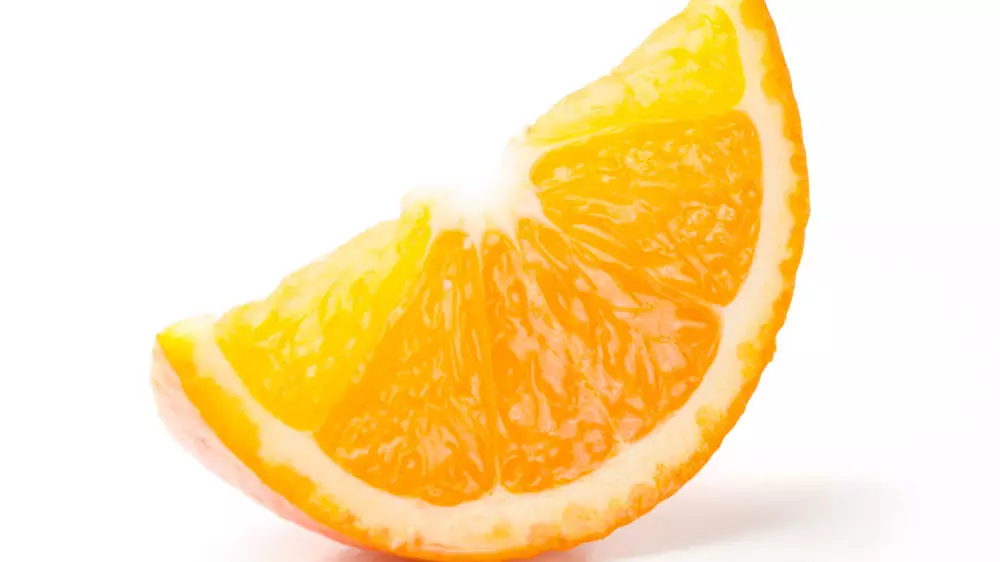 Клиническую смерть пережила женщина в Атырау из-за дольки апельсина