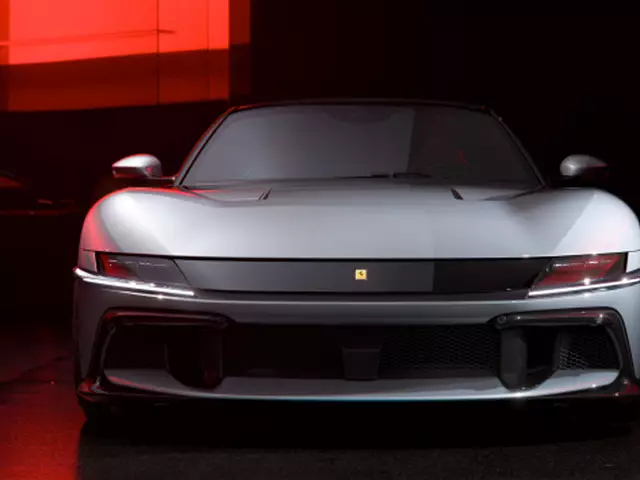 «Чистокровный» Ferrari и китайская Mazda