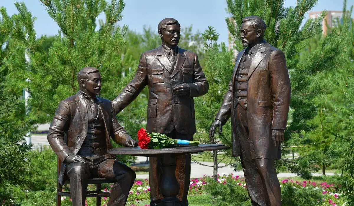 Возводить памятники в Казахстане разрешат не для всех: опубликован проект правил