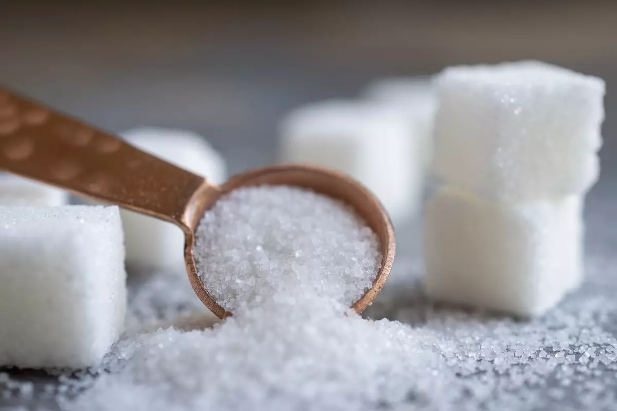 В Алматы продолжается реализация сахара по фиксированной отпускной цене