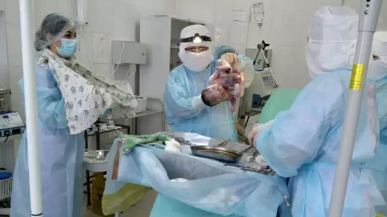 30 мың сәбидің кіндігін кескен акушер-гинеколог: «Толғақ пен бала босану - ұмытшақ ауру»
