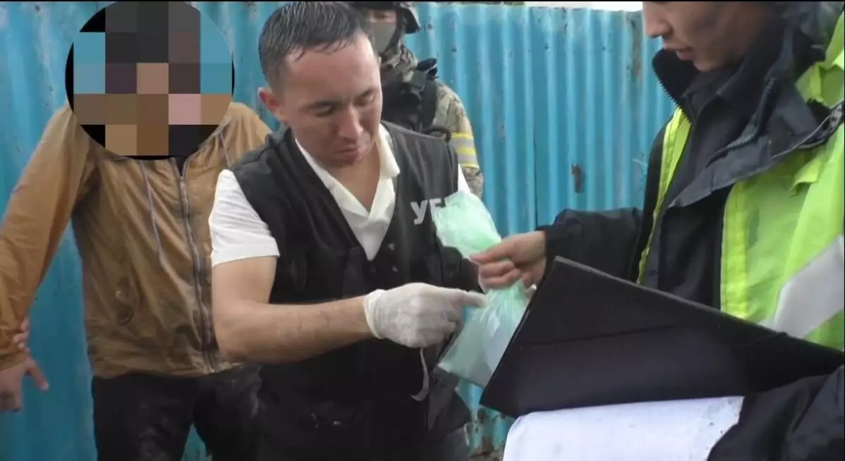 Мефедрон на 5,5 млн тенге нашли у друзей-наркосбытчиков в Таразе