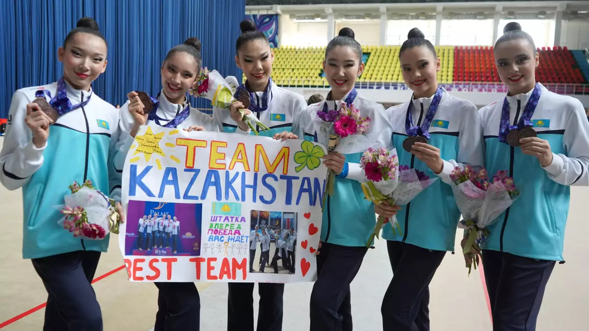 Сборная Казахстана по художественной гимнастике заняла второе место на чемпионате Азии