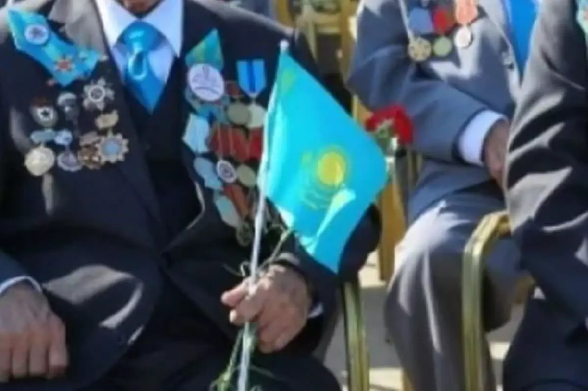 Сколько выплатили ветеранам ко Дню Победы в Казахстане