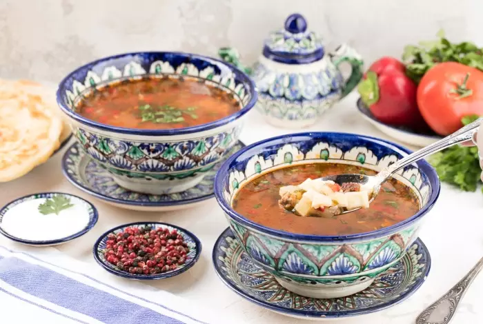 Почему важно есть супы и горячую пищу