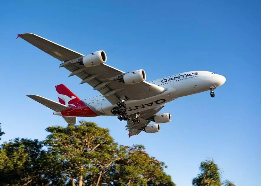 Крупнейшая авиакомпания Австралии оштрафована за продажу билетов на отменённые рейсы