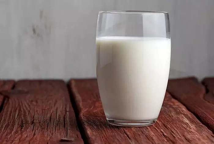 Что будет с организмом, если пить стакан молока перед сном каждый день