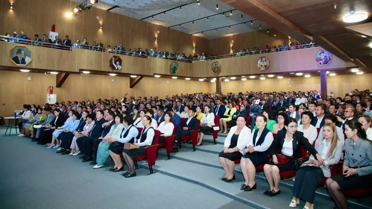 Больше 93 тысяч мужчин-педагогов работают в Казахстане - Министерство просвещения РК