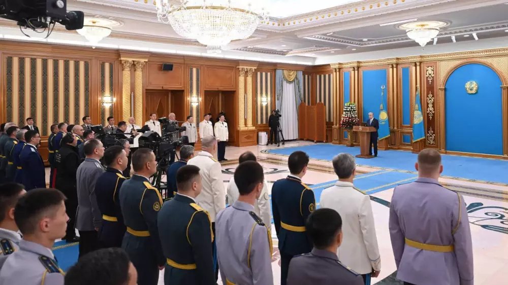 Президент Токаев вручил госнаграды