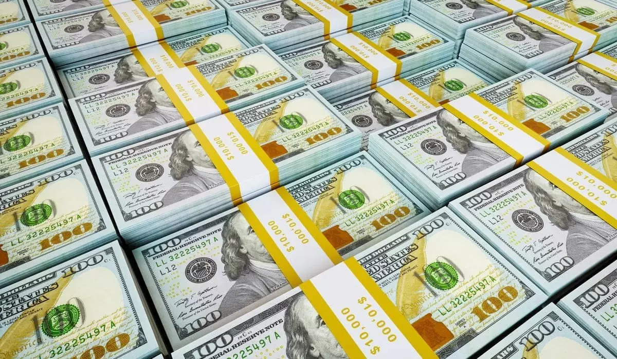 Курс доллара в Казахстане упал еще на 2 тенге