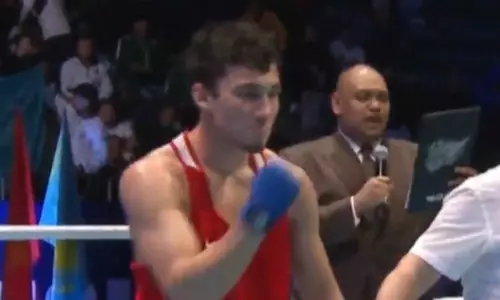 Казахстанский боксер с нокдауном завоевал «золото» молодежного чемпионата Азии 