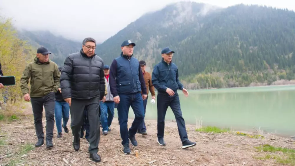 Алматинская область очищает водные артерии: стартовала пятая неделя "Таза Қазақстан"