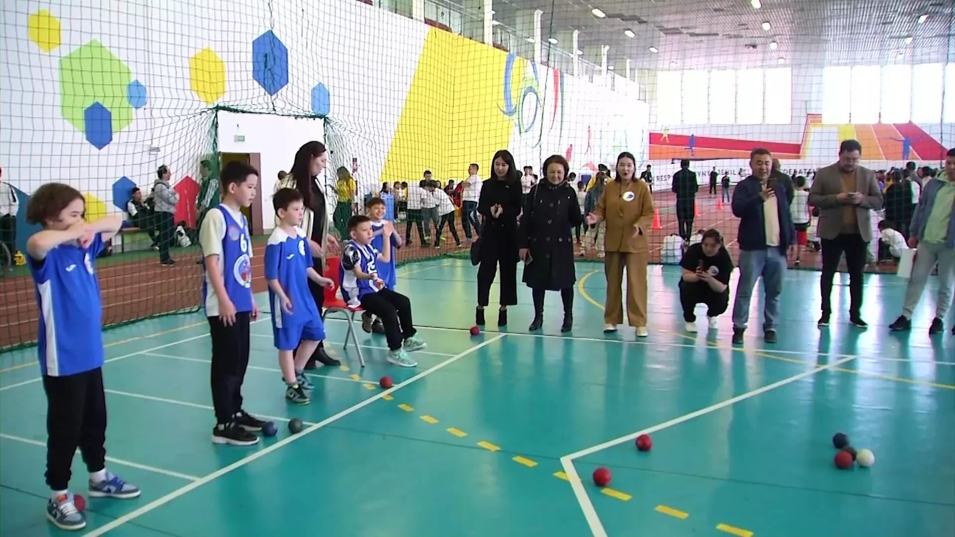 Детский инклюзивный фестиваль "Тең мүмкіндіктер" стартовал в Казахстане