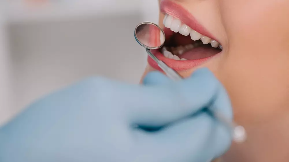 Первое в мире лекарство для восстановления роста зубов испытают в Японии