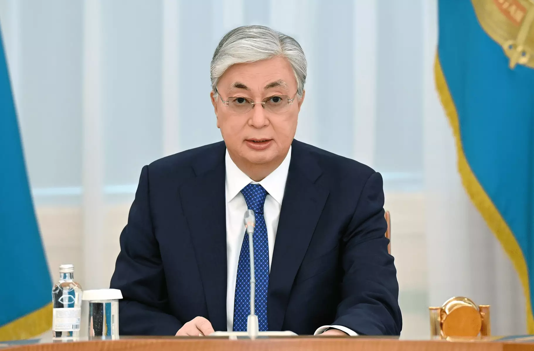 Президент поздравил казахстанцев с Днем защитника Отечества