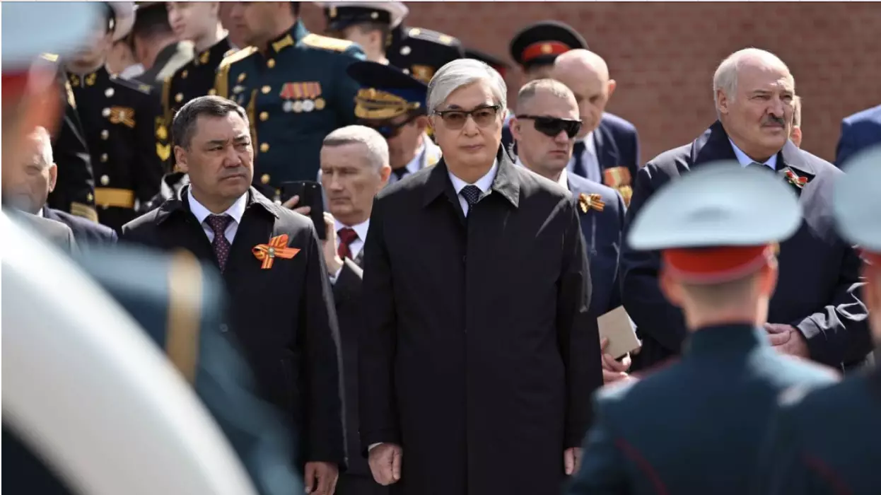 Токаев приглашен на военный парад в Москве