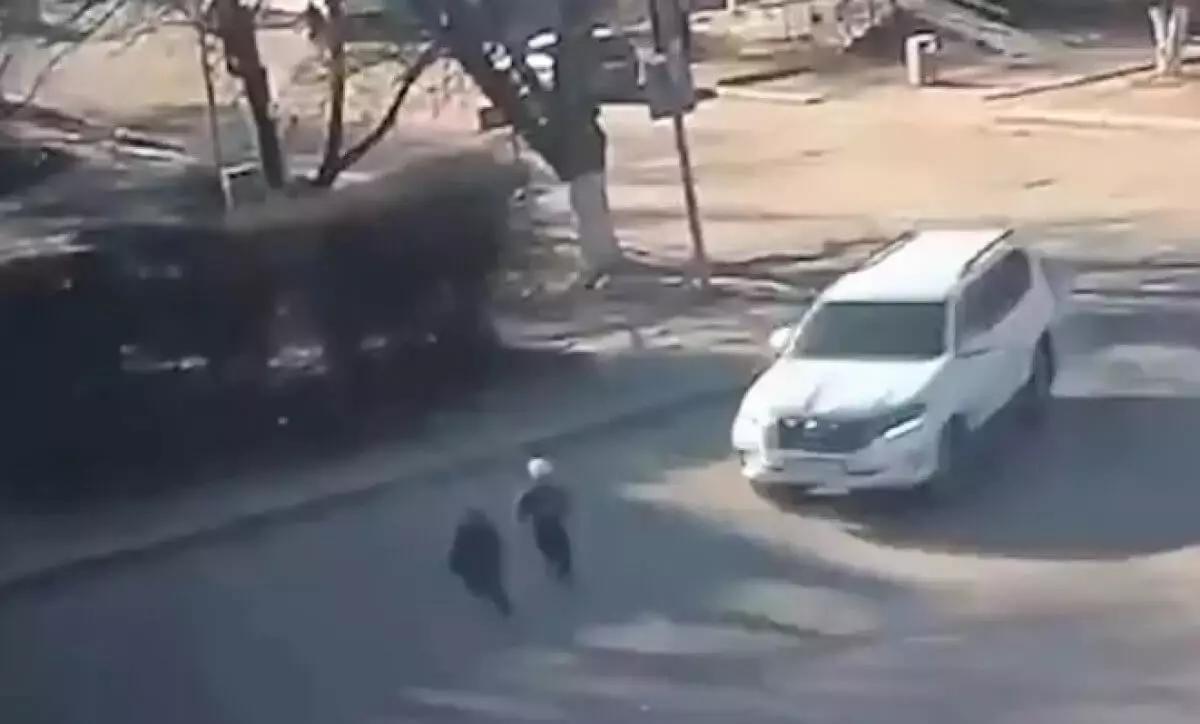 Женщина сбившая на дороге мальчика отделалась штрафом в Жезказгане