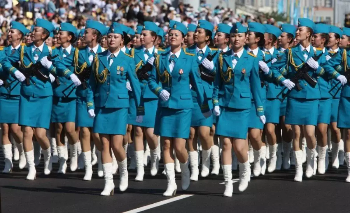 Защитницы Отечества: Сколько женщин в Вооруженных силах Казахстана?