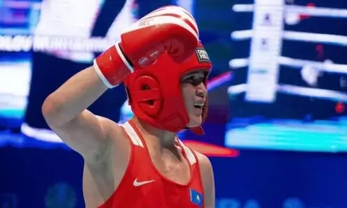 18-летний уникальный боксер из Казахстана признан лучшим на чемпионате Азии