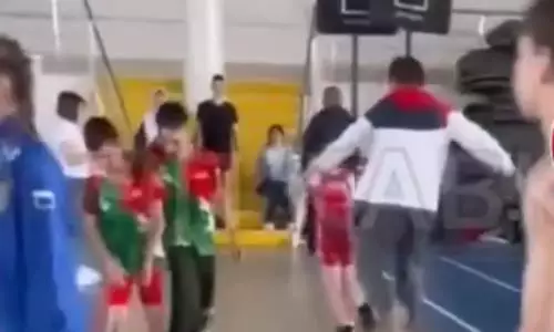 Дагестанский тренер избил ногами юного ученика за поражение на турнире. Видео