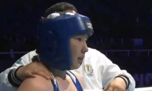 Казахстан в бою с мощным камбэком и нокаутом Узбекистана выиграл «золото» ЧА-2024 по боксу