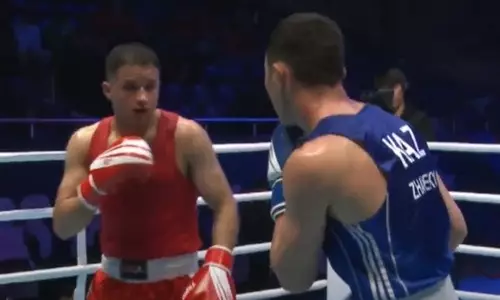 Казахстанец лишил исторического боксера «золота» чемпионата Азии