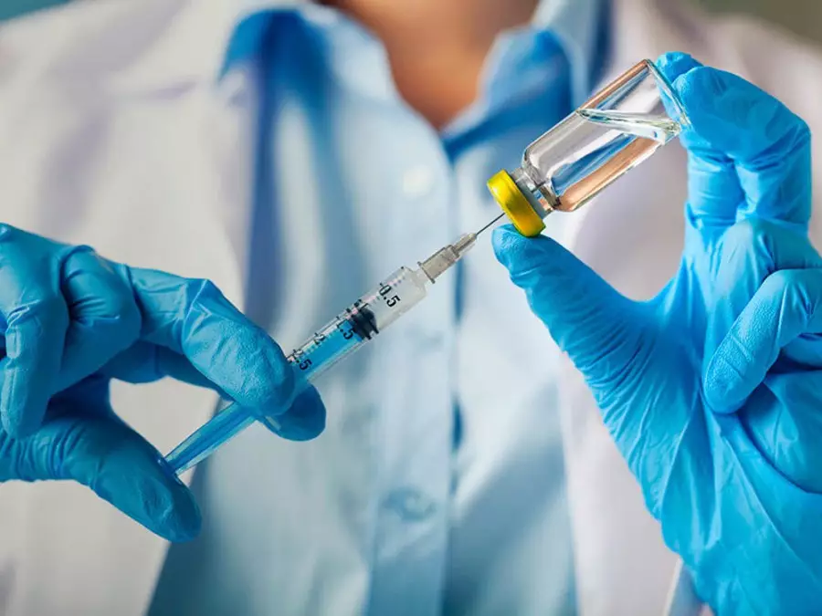 Ғалымдар коронавирустың әлі пайда болмаған түрлерінен де қорғайтын вакцина жасап шығарды