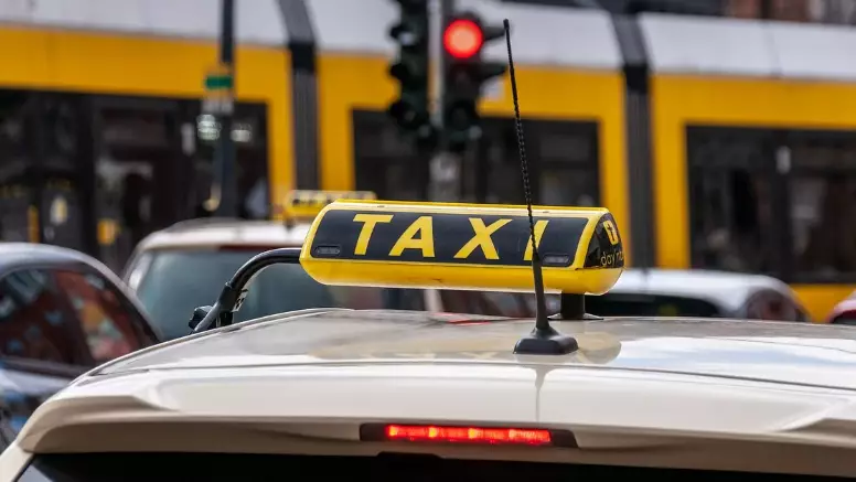 Житель Актобе обманул 11 таксистов